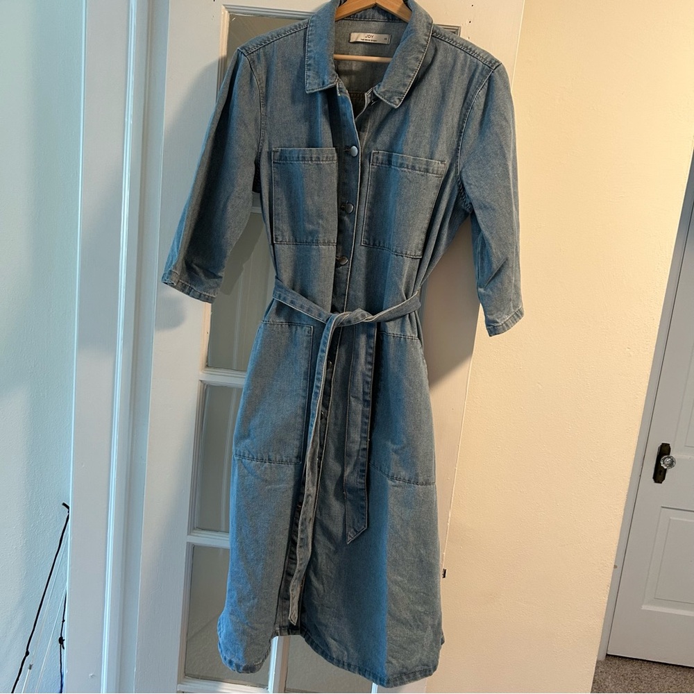 JDY The Denim Story button down belted dress w/ pockets. Size 42
